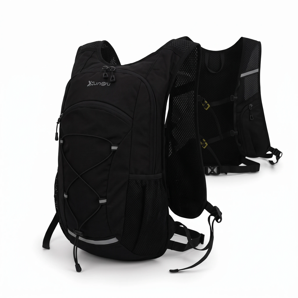 Sac à dos running compressé montrant sa capacité et légèreté pour le randonnée