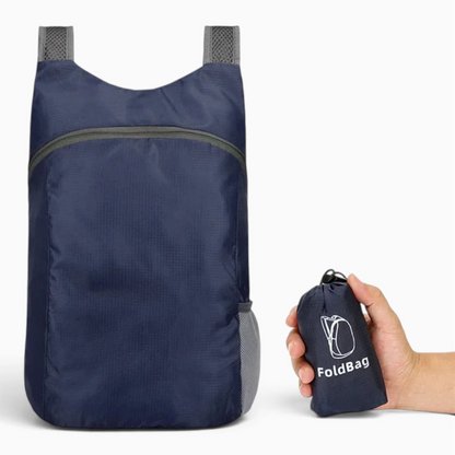 Détail de la toile hydrofuge du sac à dos trekking protégeant contre la pluie