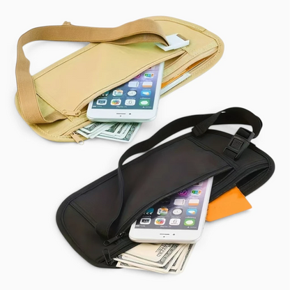 Gros plan sur la bandoulière ajustable du sac banane femme