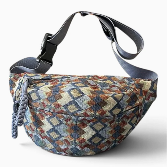 Sac banane xl femme en velours côtelé kaki, porté à la taille sur une tenue bohème