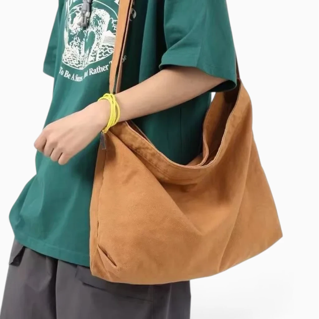 Sac cabas pour cours ouvert montrant l'intérieur spacieux avec poches fonctionnelles