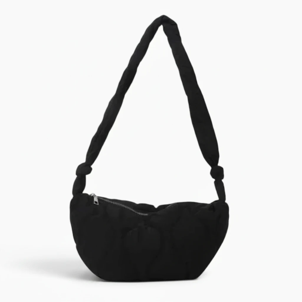 Sac cabas toile porté décontracté, légèreté et élégance discrète au quotidien