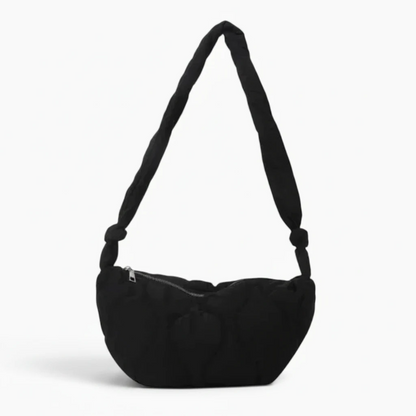 Sac cabas toile porté décontracté, légèreté et élégance discrète au quotidien
