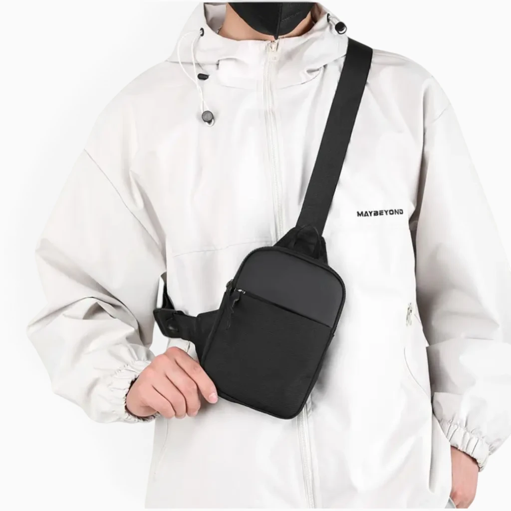 Vue de face du sac à main de sport avec sangles ajustables