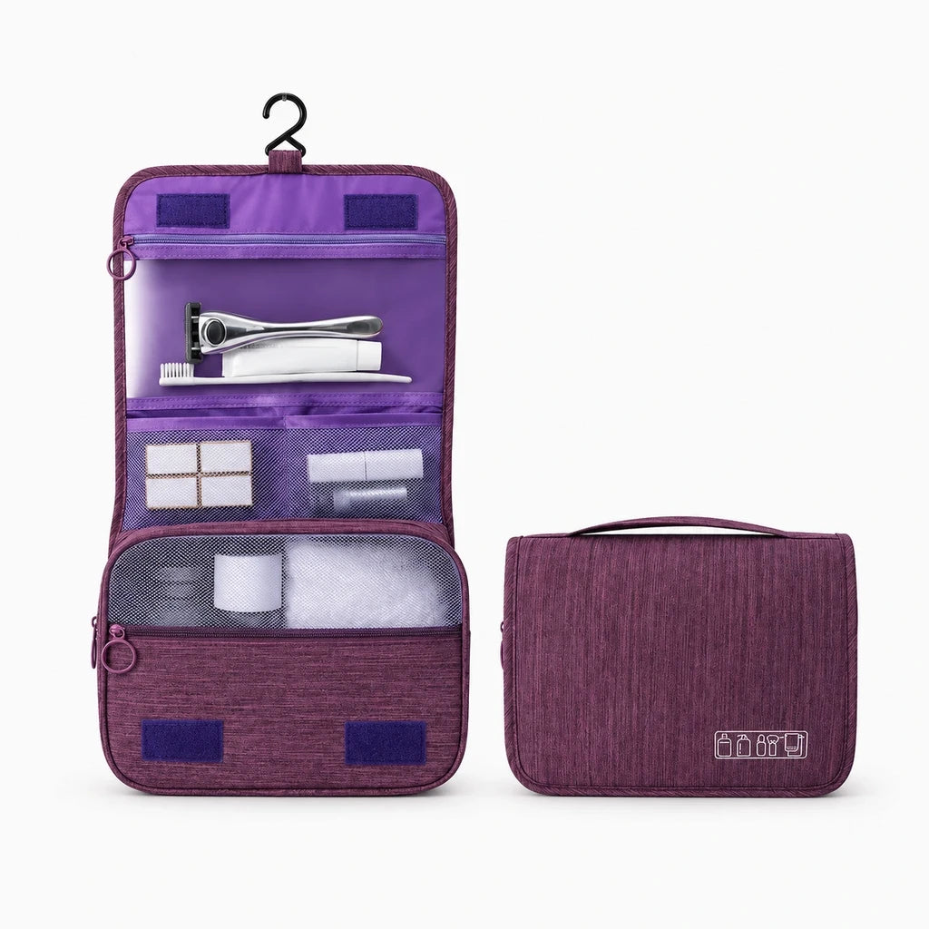 Trousse de toilette femme grand format dans un sac de voyage